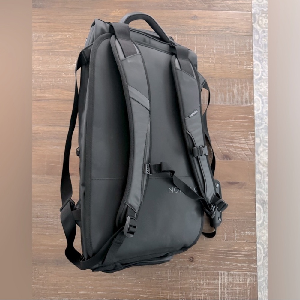 Nomatic 40L travel bag